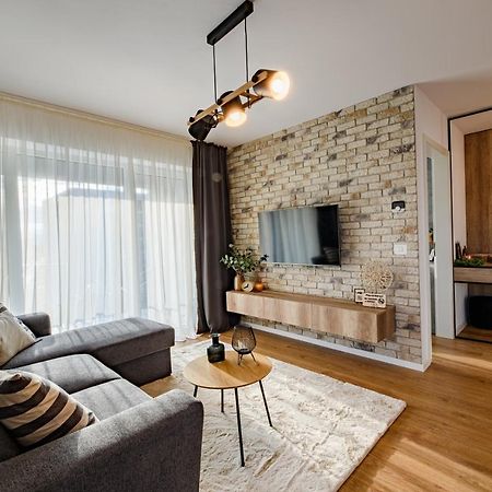 Ara Apart Hotel Брашов Экстерьер фото