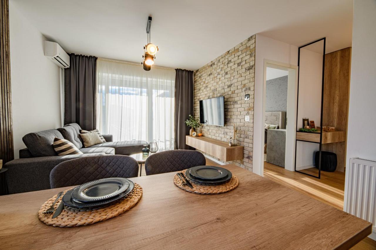 Ara Apart Hotel Брашов Экстерьер фото