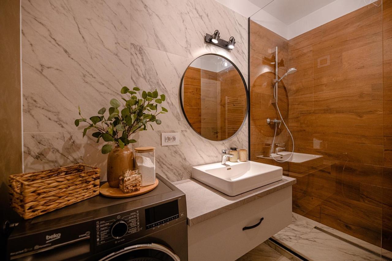 Ara Apart Hotel Брашов Экстерьер фото