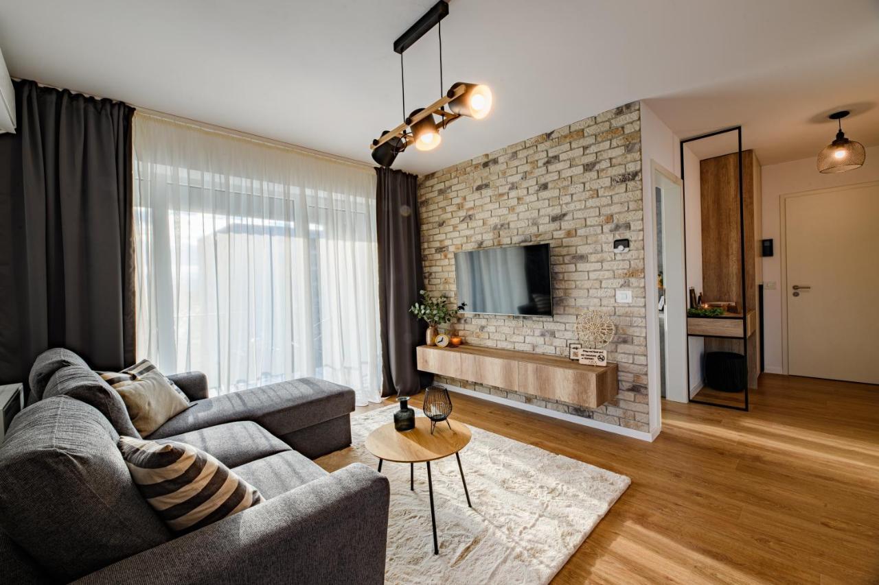 Ara Apart Hotel Брашов Экстерьер фото